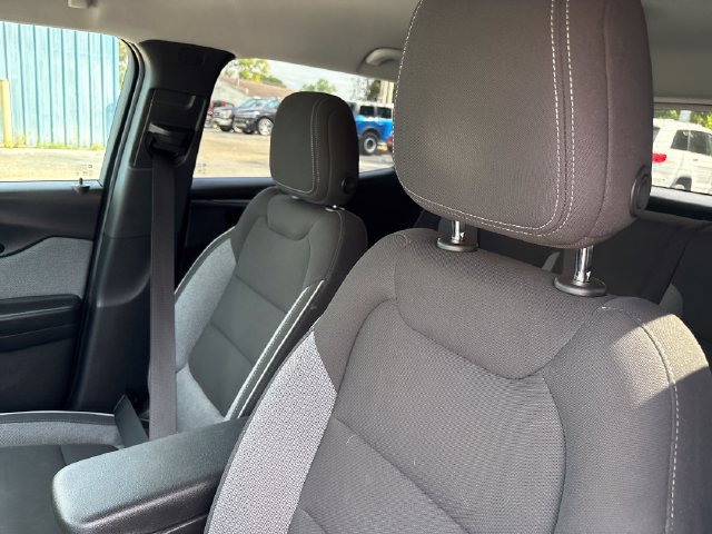 Used 2023 Chevrolet TrailBlazer LT AWD/4WD image 9