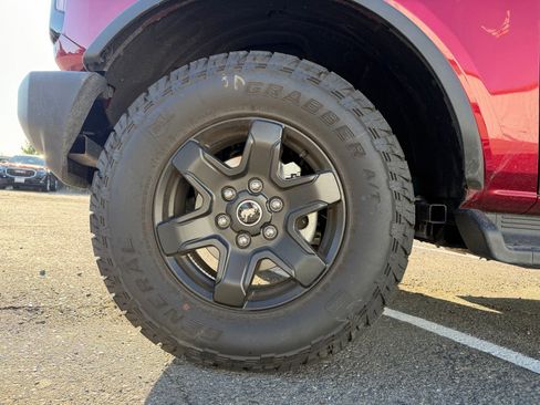 New 2026 Ford Bronco Heritage Edition AWD/4WD image 9