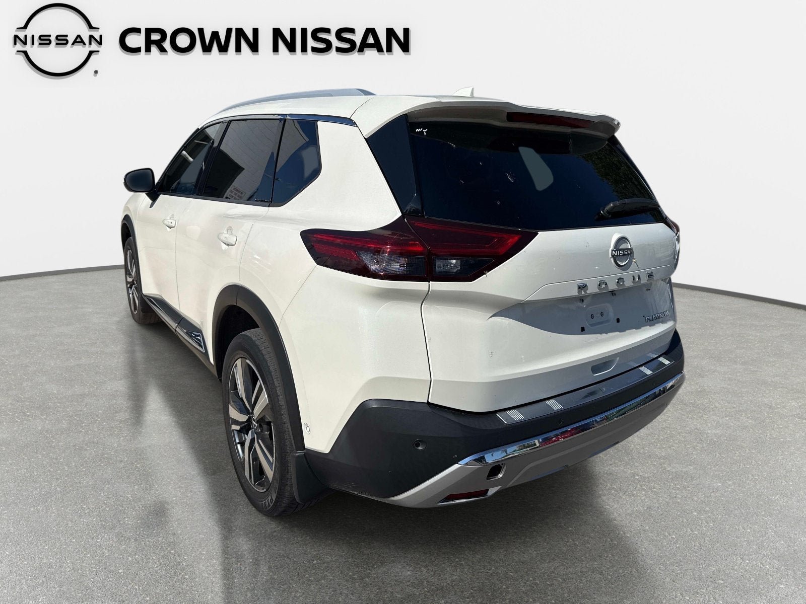 Certified 2023 Nissan Rogue Platinum w/ Platinum Premium Package FWD image 5