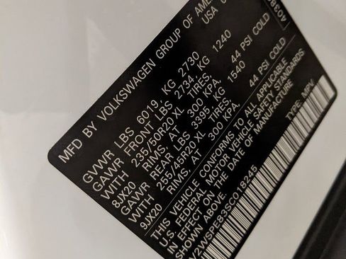 New 2025 Volkswagen ID.4 Pro S image 30