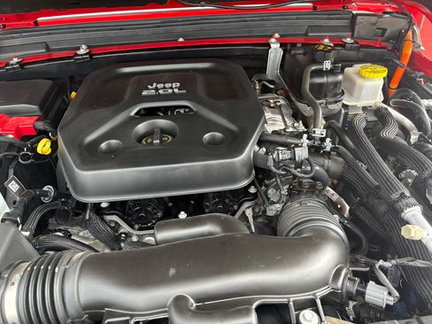 Used 2023 Jeep Wrangler Sahara image 63