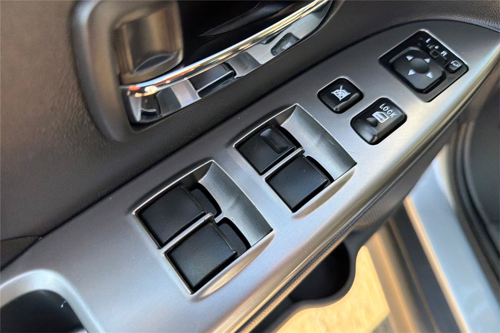 Used 2025 Mitsubishi Outlander Sport SE AWD/4WD image 19