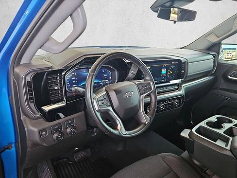 Used 2023 Chevrolet Silverado 1500 RST AWD/4WD image 9