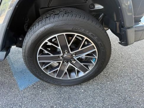 Used 2023 Jeep Wrangler Unlimited Sahara AWD/4WD image 49