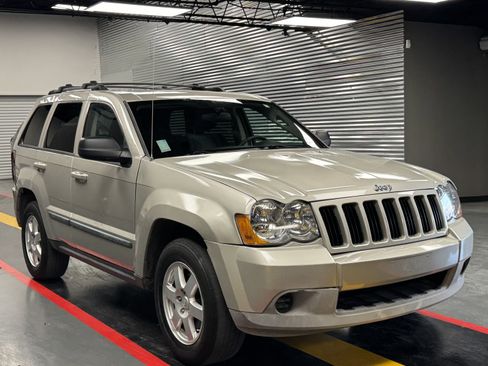 Used 2009 Jeep Grand Cherokee Laredo w/ Popular Equipment Group RWD image 7