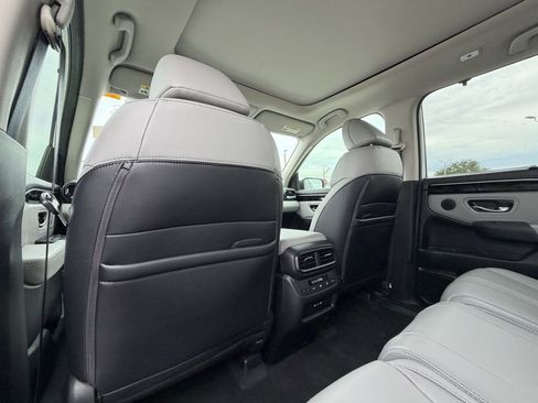 Used 2025 Honda Pilot Touring image 12
