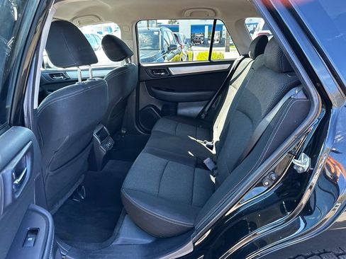 Used 2019 Subaru Outback 2.5i Premium AWD/4WD image 23