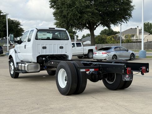 New 2026 Ford F650 2WD SuperCab Super Duty image 5