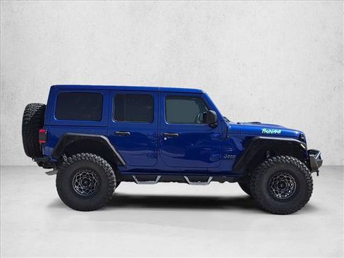 Used 2018 Jeep Wrangler Unlimited Sahara w/ Quick Order Package 24M Moab AWD/4WD image 4