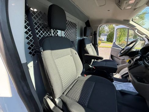 Used 2022 Ford Transit 150 Low Roof RWD image 38