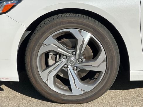 Used 2019 Honda Accord EX image 13