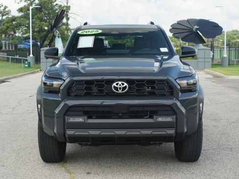 Certified 2025 Toyota 4Runner TRD Off-Road Premium AWD/4WD image 24