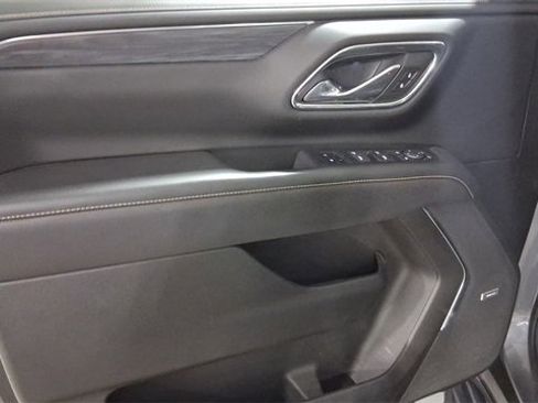 Used 2021 GMC Yukon SLT w/ SLT Premium Package image 24