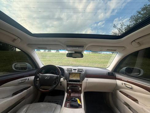 Used 2010 Lexus LS 460 RWD image 8