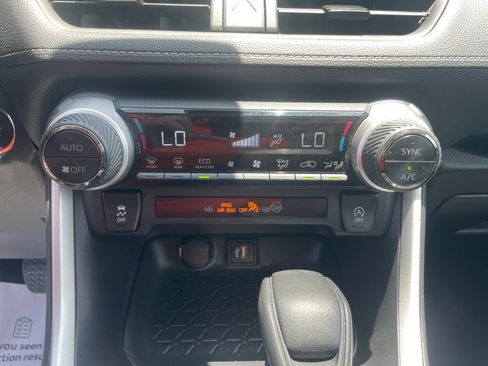 Used 2024 Toyota RAV4 XLE FWD image 20