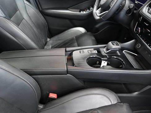 Used 2021 Nissan Rogue Platinum FWD image 22