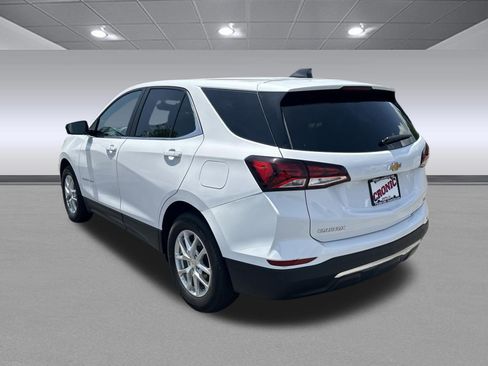 Used 2024 Chevrolet Equinox LT FWD image 5