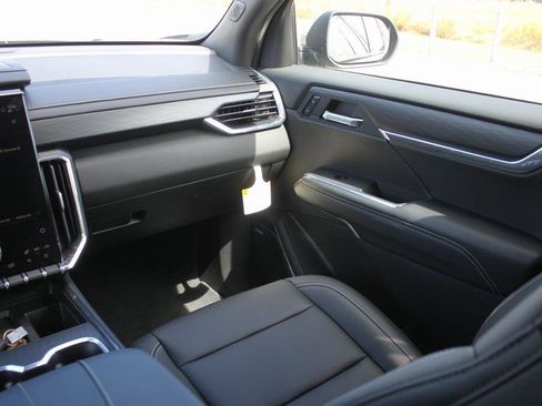 New 2026 GMC Acadia Elevation w/ Super Cruise Package image 8