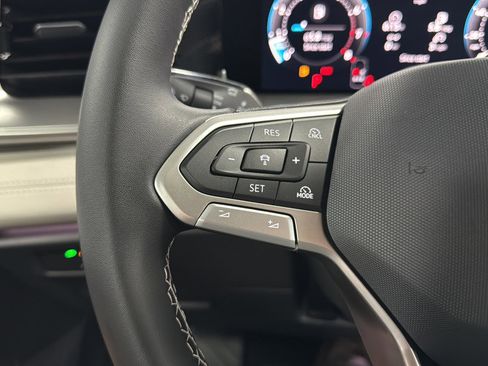 New 2026 Volkswagen Tiguan SE image 23