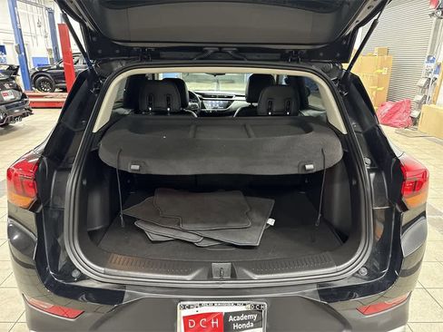 Used 2021 Buick Encore GX Preferred w/ Cold Weather Comfort Package image 11