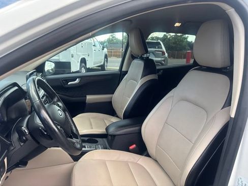 Used 2020 Ford Escape Titanium AWD/4WD image 12