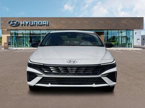 New 2026 Hyundai Elantra SEL Sport FWD image 12