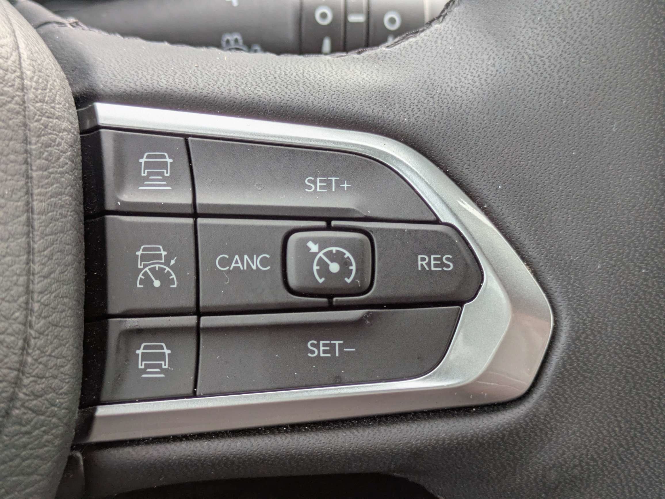 Used 2025 Jeep Compass Limited AWD/4WD image 24