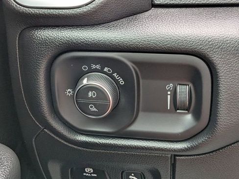 Used 2020 RAM 1500 Big Horn RWD image 27