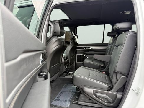 New 2026 Jeep Grand Wagoneer Limited w/ Premium Group II AWD/4WD image 42