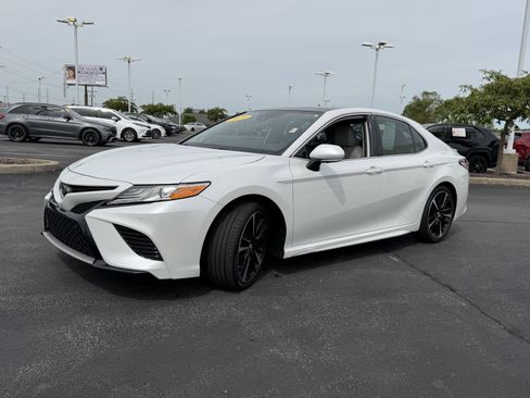 Used 2020 Toyota Camry XSE w/ Driver Assist Package FWD image 3