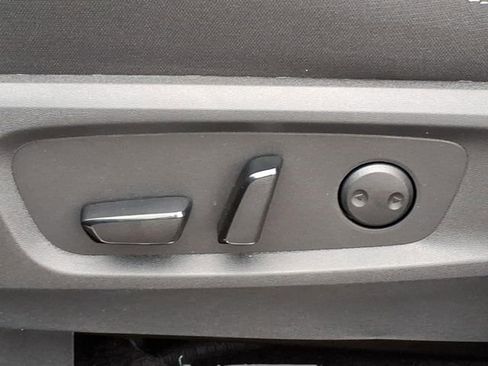 New 2026 Nissan Pathfinder SV image 18