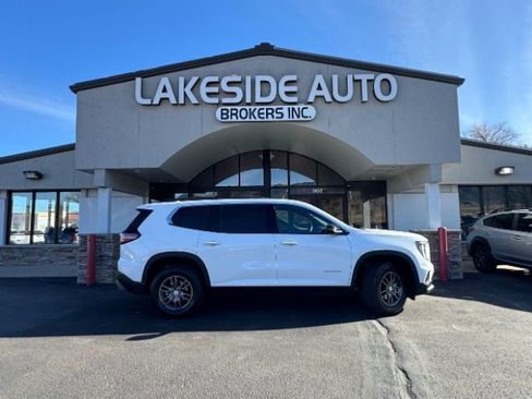 Used 2025 GMC Acadia Elevation image 8