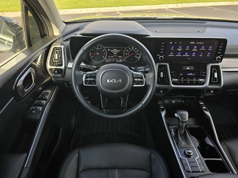 Used 2023 Kia Sorento S FWD image 14