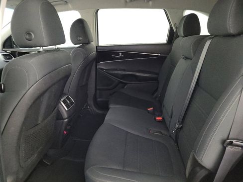 Used 2020 Kia Sorento LX w/ LX I4 Convenience Package AWD/4WD image 18