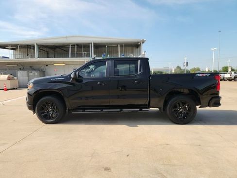 Used 2023 Chevrolet Silverado 1500 Custom AWD/4WD image 4