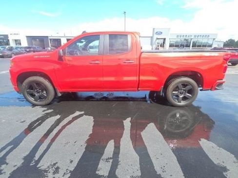 Used 2020 Chevrolet Silverado 1500 Custom w/ Custom Value Package AWD/4WD image 9