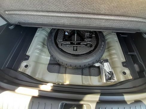 Used 2024 Kia Seltos S AWD/4WD image 44