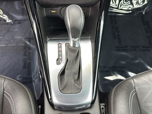 Used 2019 Buick Cascada Premium image 25