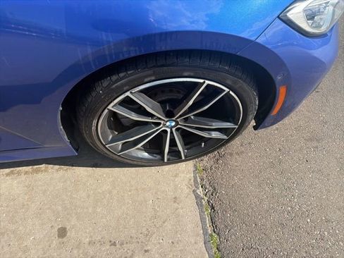 Used 2019 BMW 330i xDrive Sedan w/ M Sport Package AWD/4WD image 11