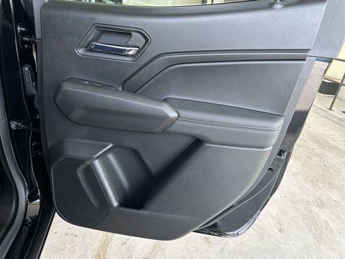 New 2025 GMC Canyon Elevation w/ Convenience Package image 30