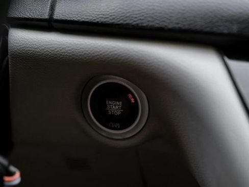 Used 2018 Chrysler Pacifica Touring Plus w/ Tire & Wheel Group image 21