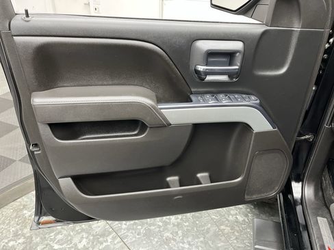Used 2017 Chevrolet Silverado 1500 LT w/ Midnight Edition AWD/4WD image 7