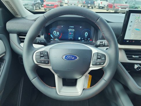 New 2026 Ford Explorer Active w/ Active Comfort Package image 12