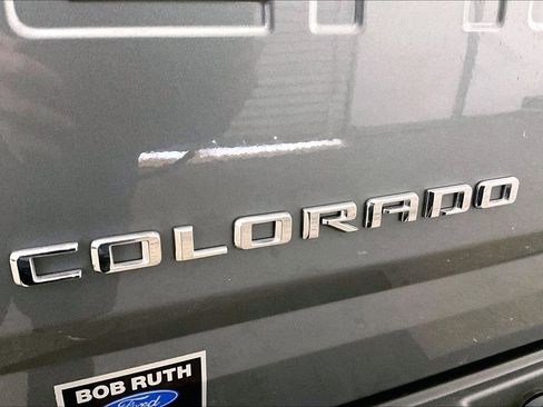 Used 2022 Chevrolet Colorado LT w/ LT Convenience Package image 13