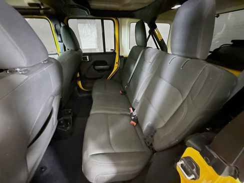 Used 2018 Jeep Wrangler Unlimited Sport S AWD/4WD image 23