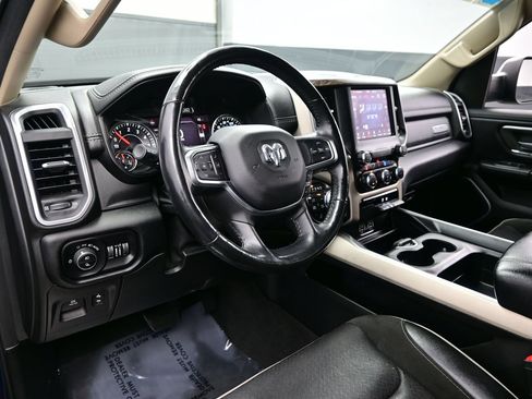 Used 2020 RAM 1500 Laramie AWD/4WD image 16