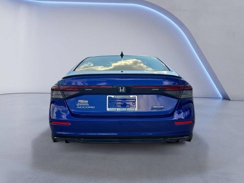 Used 2024 Honda Accord Sport image 4