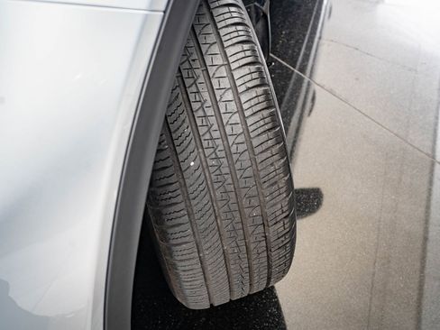 Used 2022 Land Rover Discovery Sport SE image 35