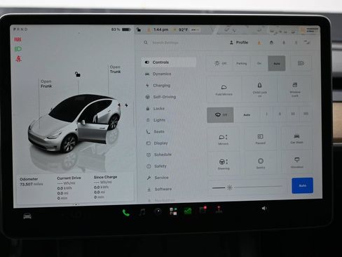 Used 2023 Tesla Model Y Long Range AWD/4WD image 25