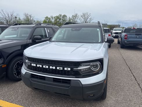 New 2026 Ford Bronco Sport Outer Banks w/ Outer Banks Tech Package+ AWD/4WD image 3